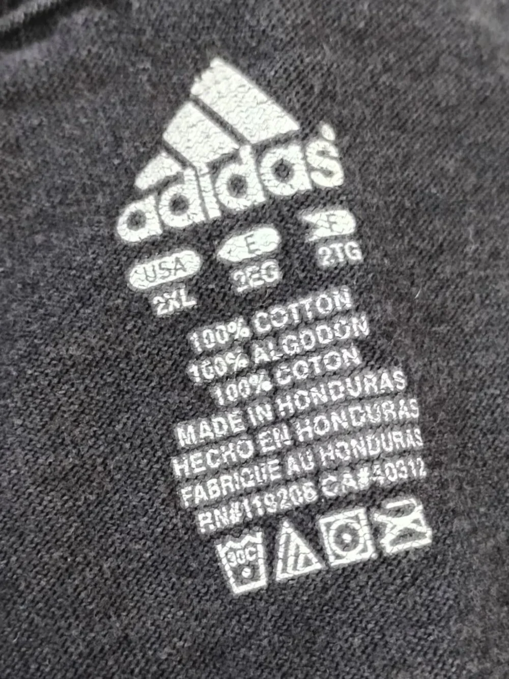Vintage Adidas Boston Celtic NBA Finals Trophy Champions 2008 T-Shirt